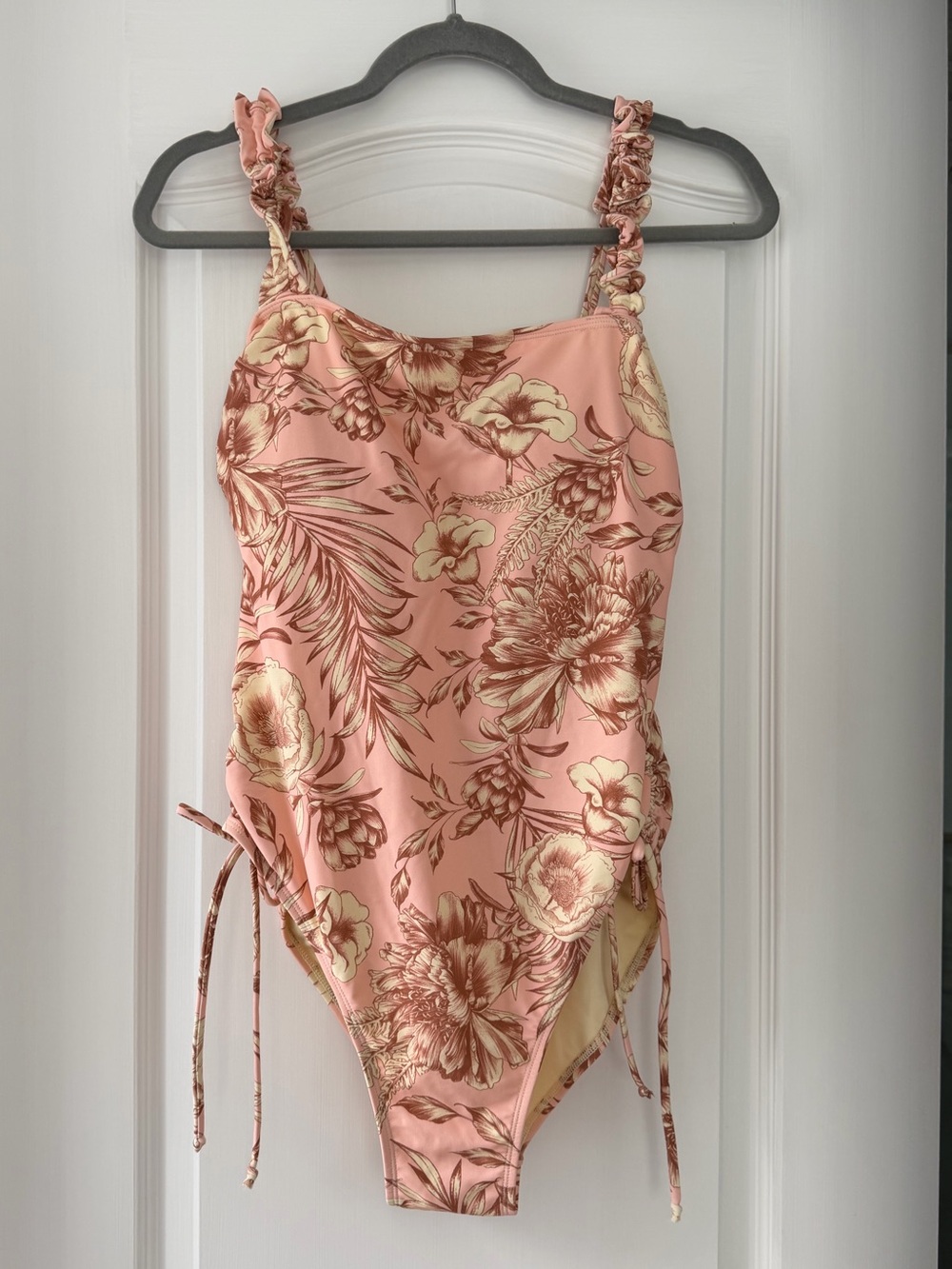 Agua Bendita x Target Floral One Piece Swimsuit Large NWT Pink Tropical Ruched - Picture 2 of 9